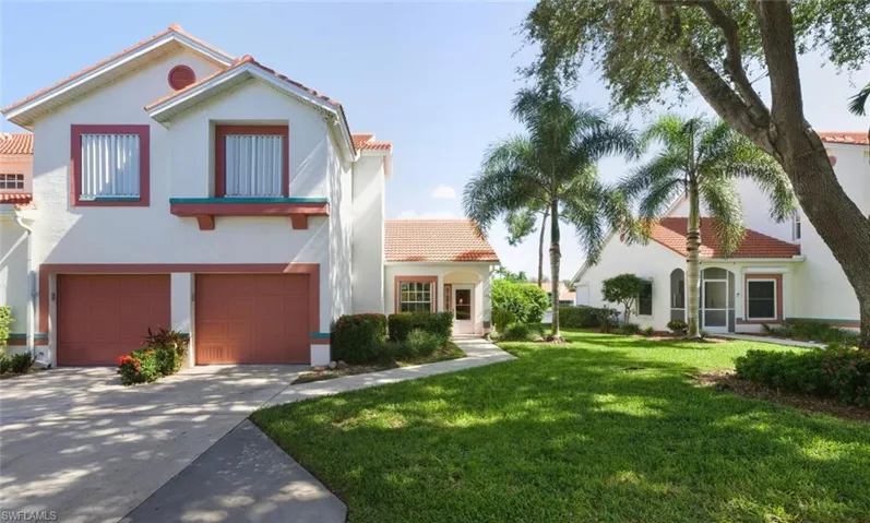 636  Windsor  SQ, Naples, FL 34104
