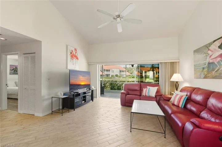 636 Windsor Sq # 102, Naples, Florida 34104