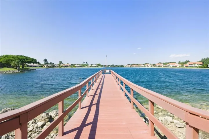 636 Windsor Sq # 102, Naples, Florida 34104