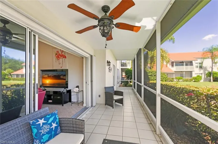 636 Windsor Sq # 102, Naples, Florida 34104