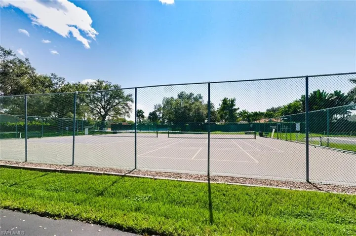 636 Windsor Sq # 102, Naples, Florida 34104