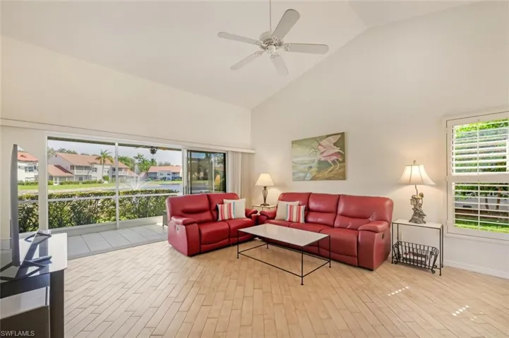 636 Windsor Sq # 102, Naples, Florida 34104