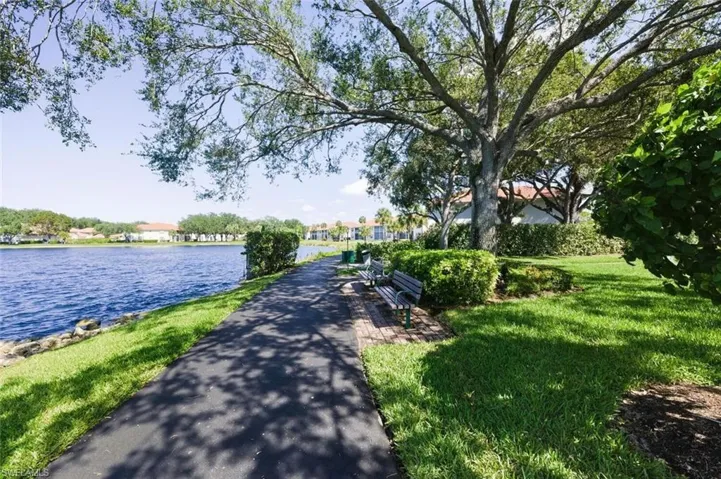 636 Windsor Sq # 102, Naples, Florida 34104