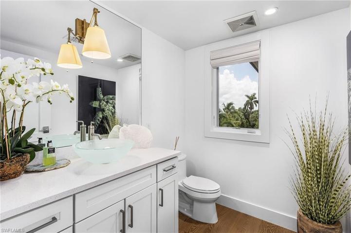 Powder room