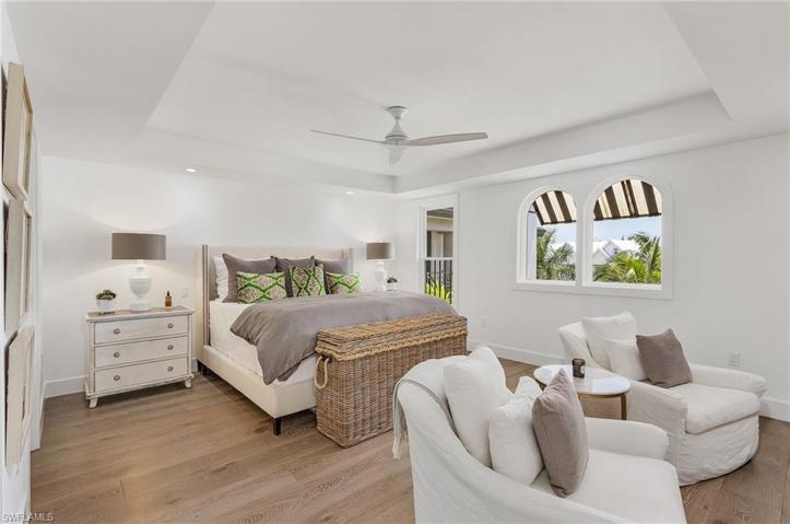 Oversized ensuite guest room