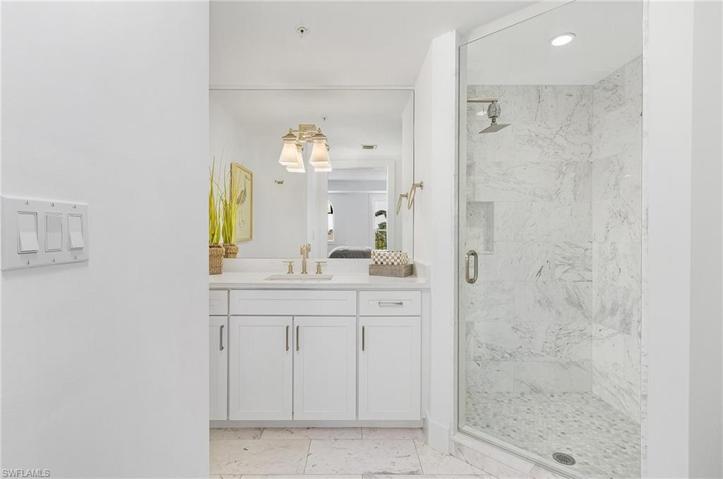 2nd ensuite bathroom