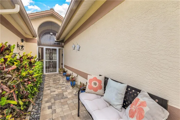 6730  Harwich  CT, Naples, FL 34104