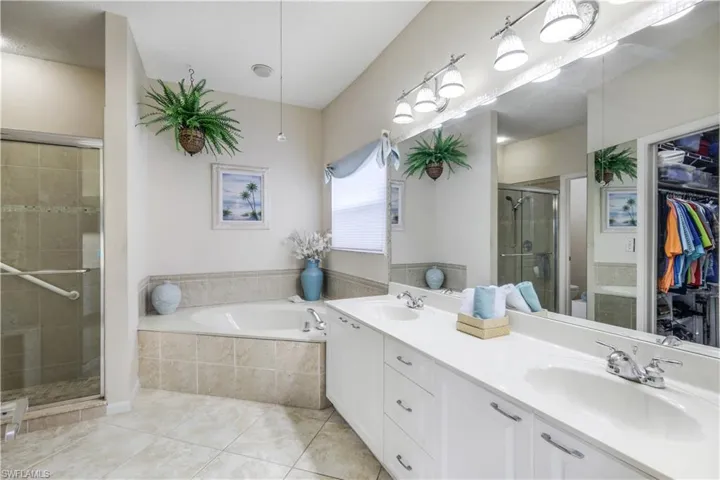6730  Harwich  CT, Naples, FL 34104