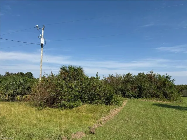 329/331 Grant Blvd, Lehigh Acres Fl 33974