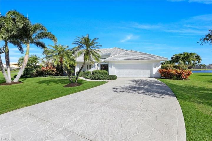 28800  Regis  CT, Bonita Springs, FL 34134