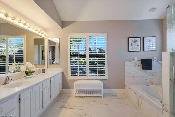 28800  Regis  CT, Bonita Springs, FL 34134