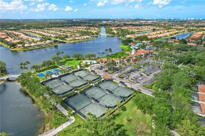 3212  Benicia  CT, Naples, FL 34109