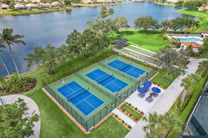 3212  Benicia  CT, Naples, FL 34109