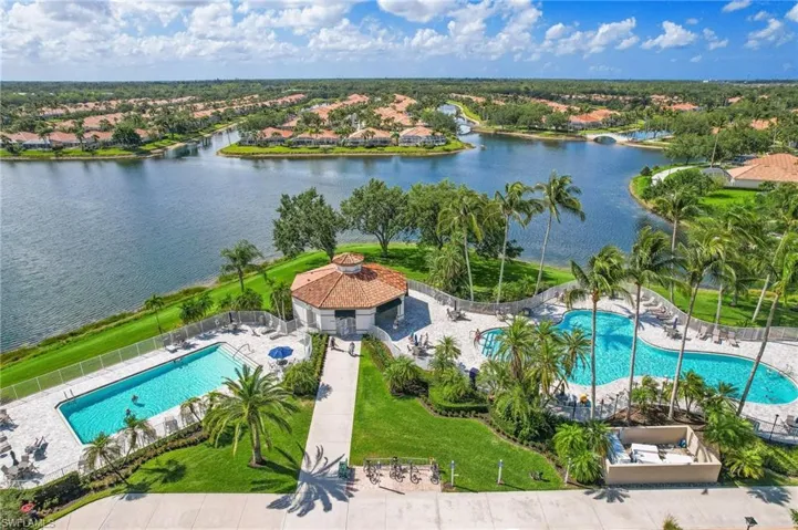 3212  Benicia  CT, Naples, FL 34109