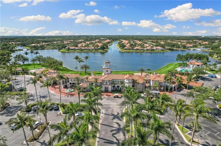 3212  Benicia  CT, Naples, FL 34109