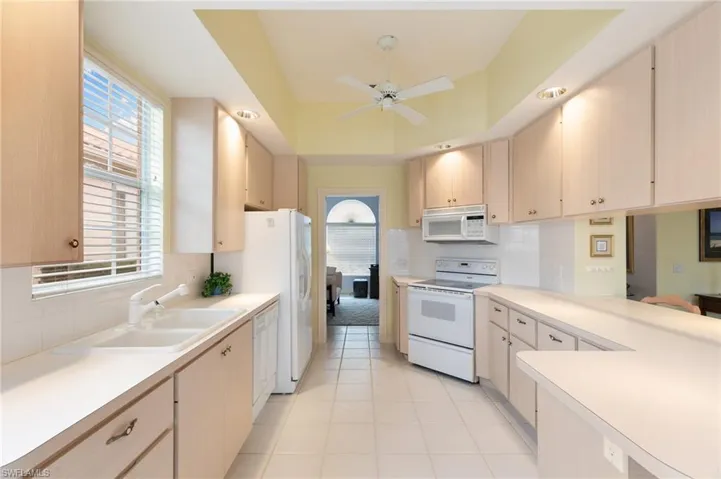 3212  Benicia  CT, Naples, FL 34109