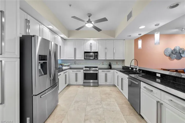Counter top bar area for sitting