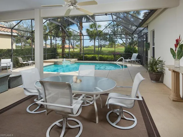 Shaded ceiling overhang on lanai...always free from the sun