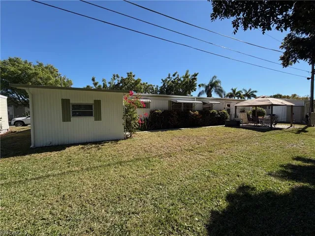 9  Red Poinciana  DR, Fort Myers, FL 33908