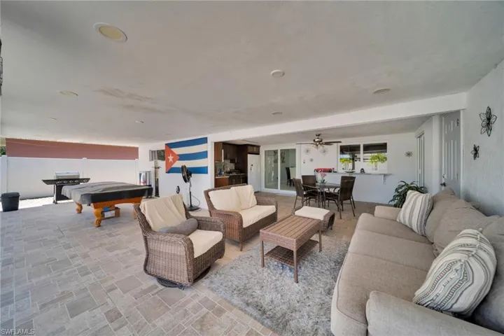 3221 Sw 11th Pl, Cape Coral, Florida 33914