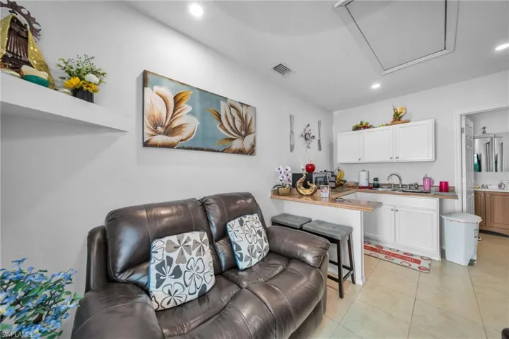 3221 Sw 11th Pl, Cape Coral, Florida 33914