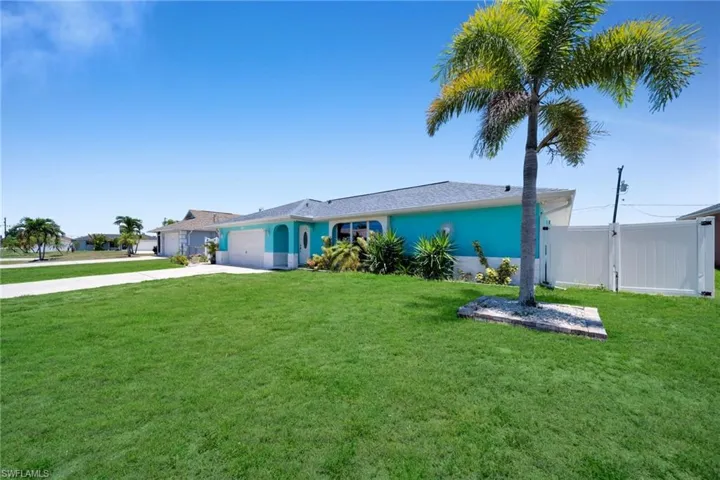 3221 Sw 11th Pl, Cape Coral, Florida 33914
