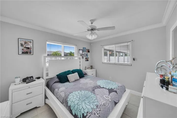 3221 Sw 11th Pl, Cape Coral, Florida 33914