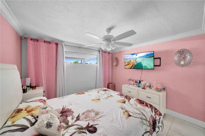 3221 Sw 11th Pl, Cape Coral, Florida 33914