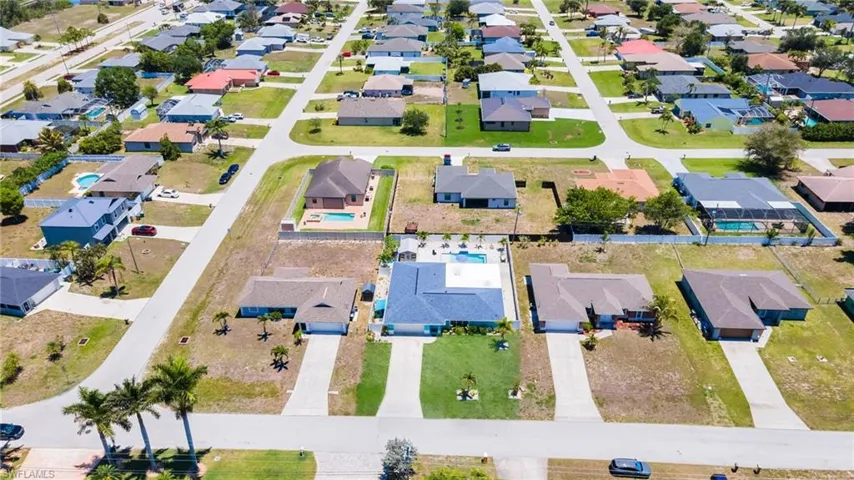 3221 Sw 11th Pl, Cape Coral, Florida 33914