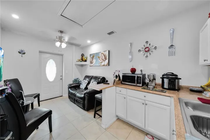 3221 Sw 11th Pl, Cape Coral, Florida 33914