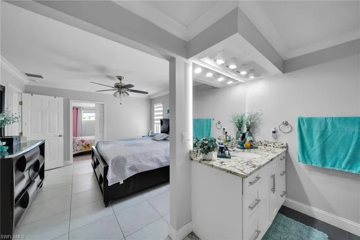 3221 Sw 11th Pl, Cape Coral, Florida 33914