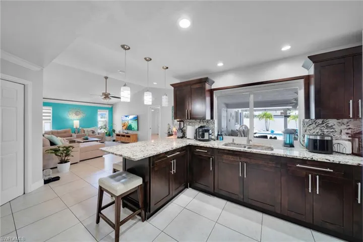 3221 Sw 11th Pl, Cape Coral, Florida 33914