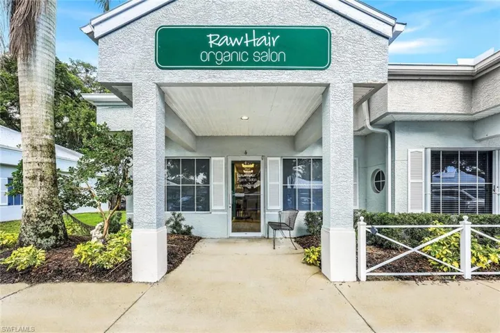 2940  Immokalee  RD, Naples, FL 34110