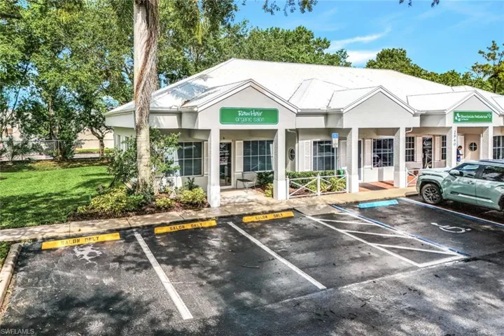 2940  Immokalee  RD, Naples, FL 34110