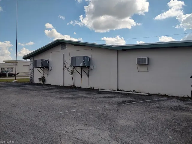50  Mildred  DR, Fort Myers, FL 33901