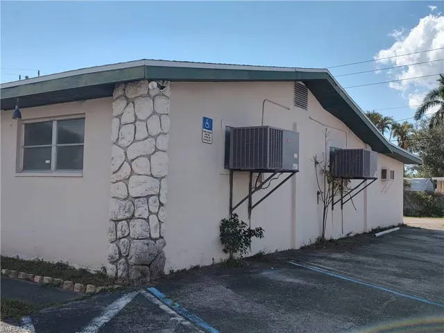 50  Mildred  DR, Fort Myers, FL 33901