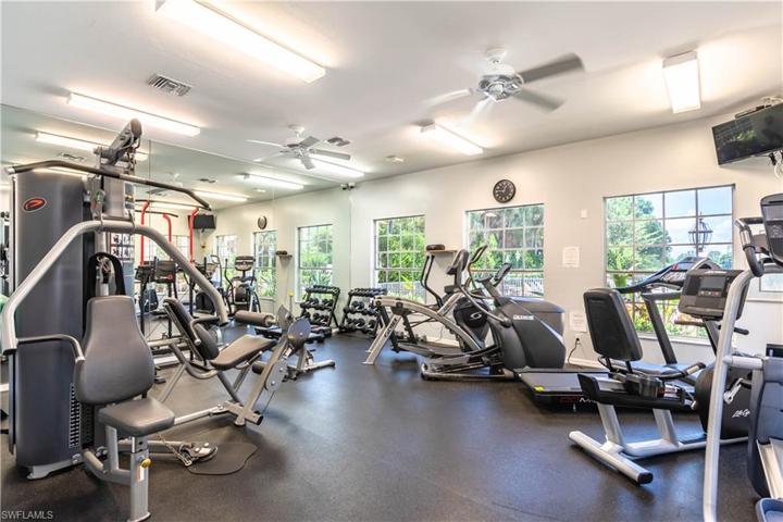 7653  Citrus Hill  LN, Naples, FL 34109