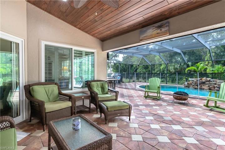 7653  Citrus Hill  LN, Naples, FL 34109