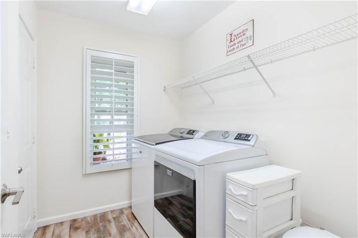 7653  Citrus Hill  LN, Naples, FL 34109