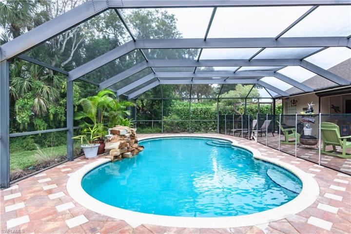 7653  Citrus Hill  LN, Naples, FL 34109