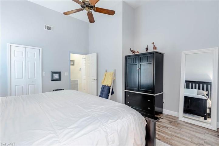 7653  Citrus Hill  LN, Naples, FL 34109