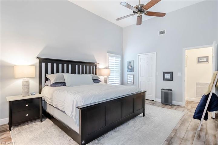 7653  Citrus Hill  LN, Naples, FL 34109
