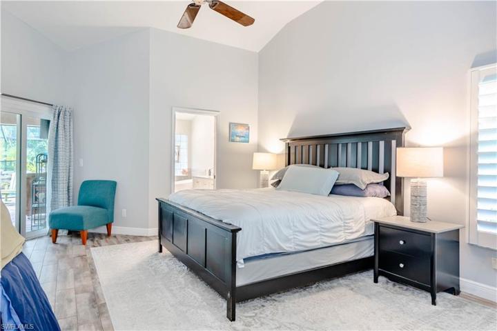 7653  Citrus Hill  LN, Naples, FL 34109