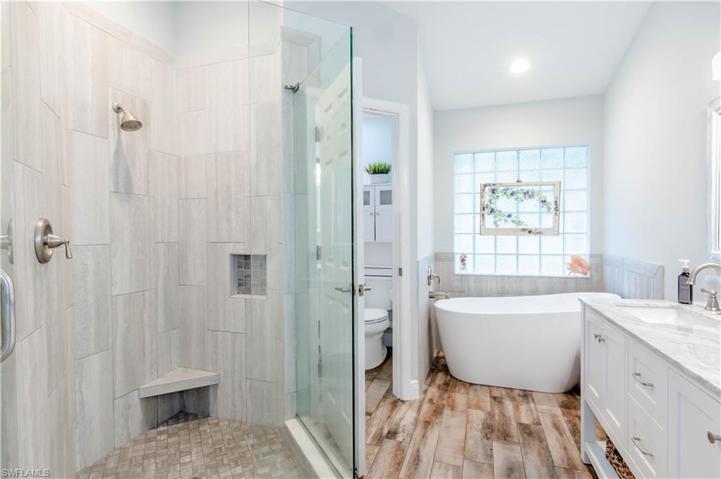 7653  Citrus Hill  LN, Naples, FL 34109