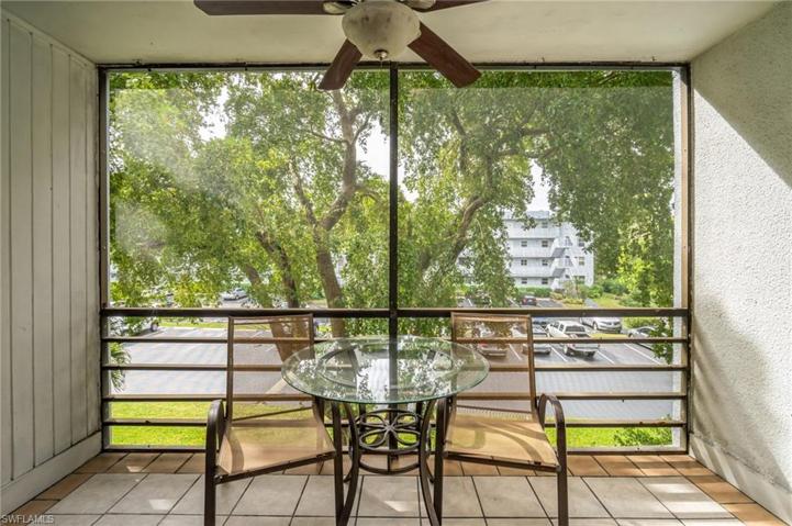 116  Royal Park  DR, Oakland Park, FL 33309
