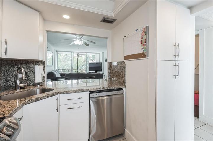 116  Royal Park  DR, Oakland Park, FL 33309