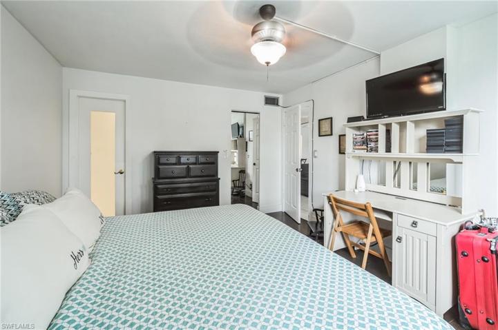 116  Royal Park  DR, Oakland Park, FL 33309