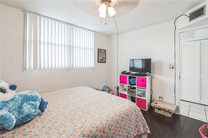 116  Royal Park  DR, Oakland Park, FL 33309