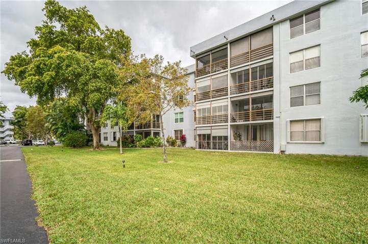 116  Royal Park  DR, Oakland Park, FL 33309