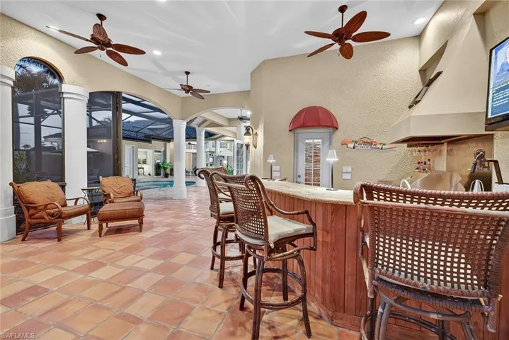 556 Eagle Creek Dr, Naples, Florida 34113